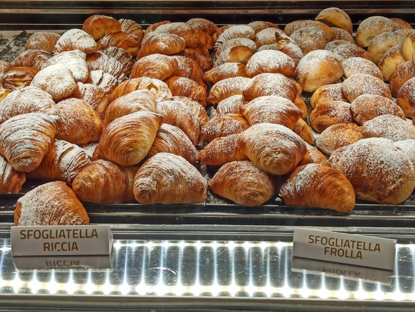 Naples: Street Food Walking Tour with Local Guide - Limoncello, spritz, and the final gelato