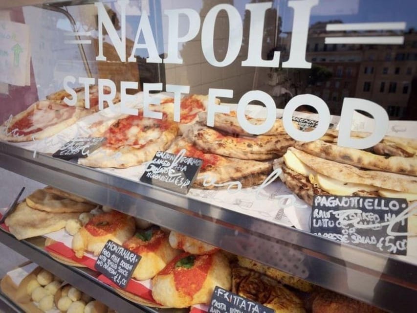 Napoli street food walking tour - Fresh buffalo mozzarella at Pignasecca Market
