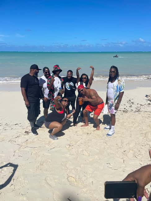Nassau: Land Tour with Local Food & Rum Tasting - Who should book this Nassau tour?