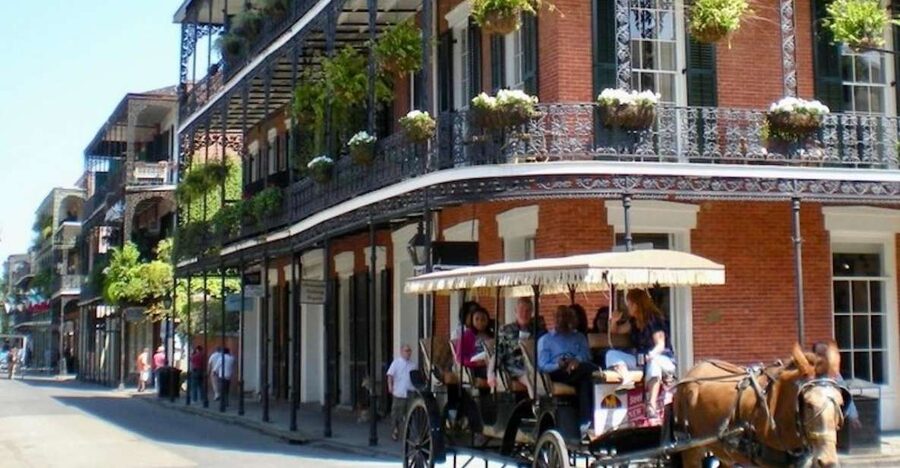 New Orleans: Food Walking Tour & Cooking Class Experience - Key points at a glance