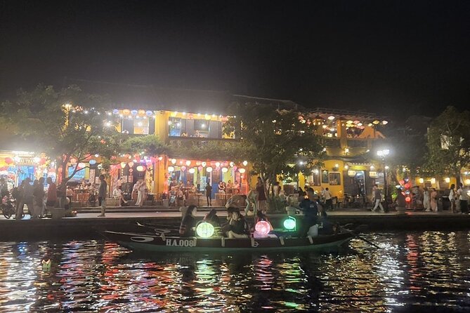 Night Boat Ride in Hoi An- Colourful Lanterns-Pick up at 16:30p.m - Crossing the Japanese Covered Bridge