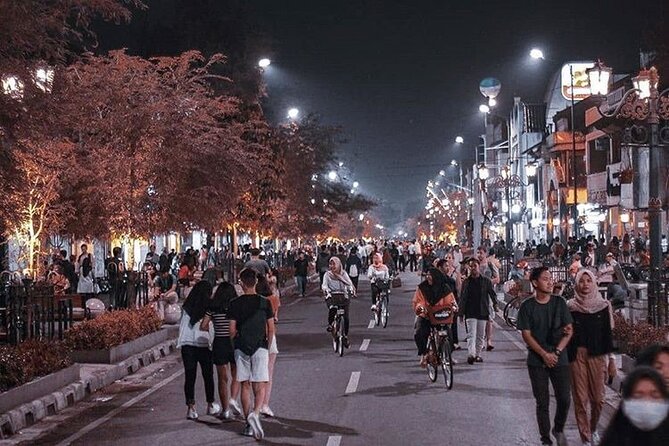 Night Walking Tour-Malioboro street food with guide at Yogyakarta - Key points at a glance