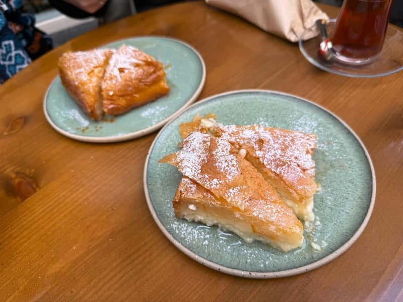 No Diet Club - Unique local Food Tour in Athens! - Guides and the feel of a small group