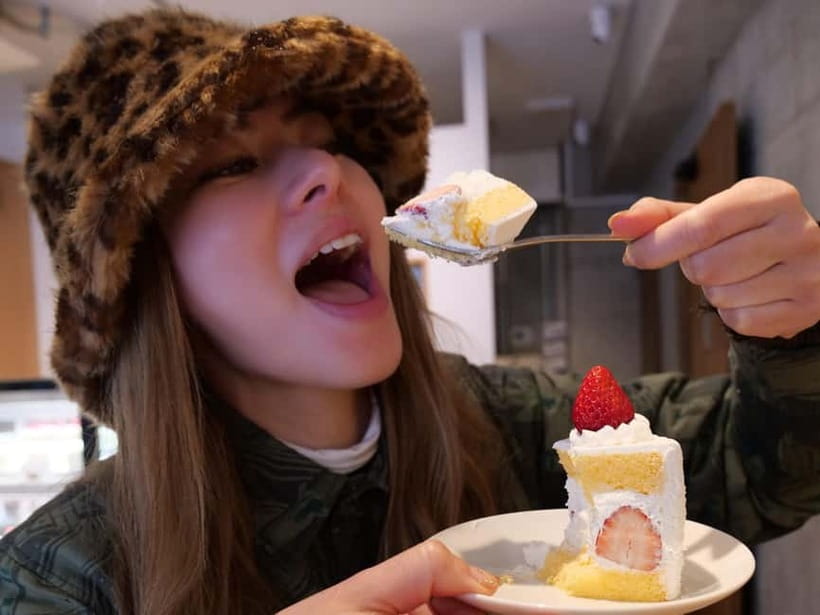 NO DIET CLUB - Unique local food tour in Tokyo ! - The small group size improves the experience