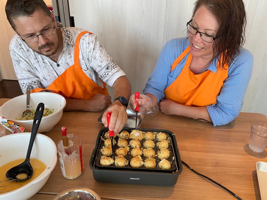Okonomiyaki or Ramen&Gyoza Class with Local Shop Tour - Why the hands-on format works