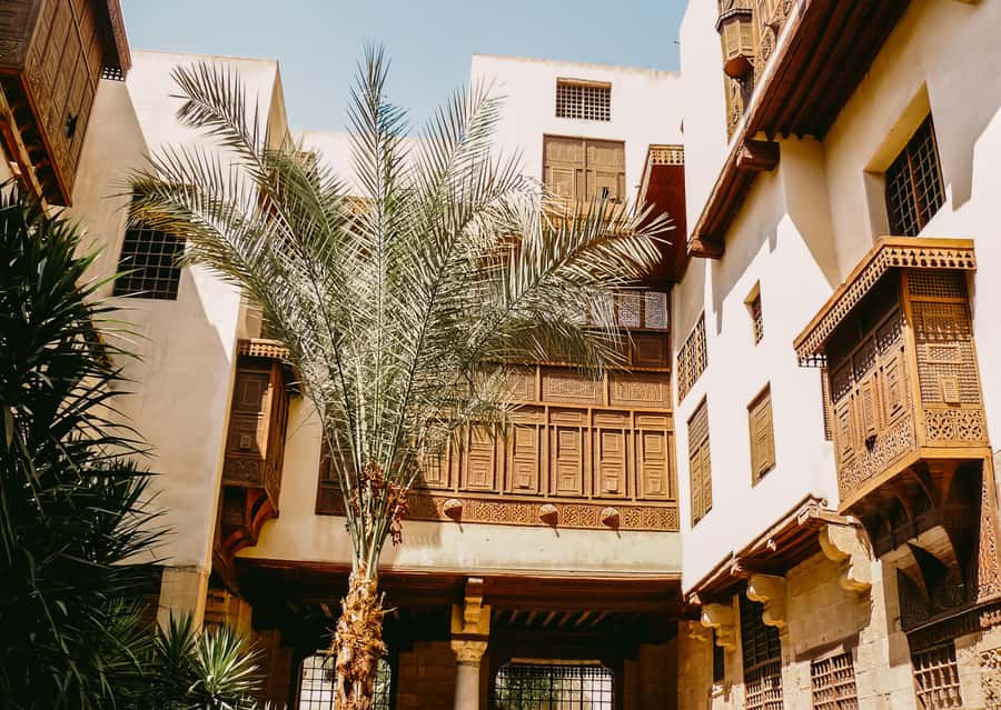 Old Cairo Guided Walk Tour: History, Culture & Street Bites - Al-Hakim Mosque and the calm of its courtyard