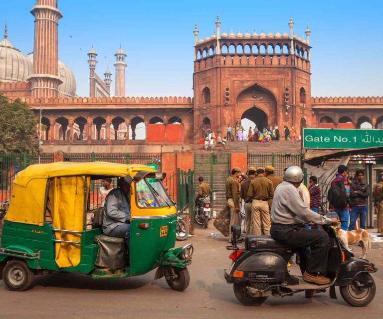 Old Delhi: 3-Hour Guided Chandni Chowk & Tuk Tuk Tour - Chandni Chowk by tuk tuk and on foot