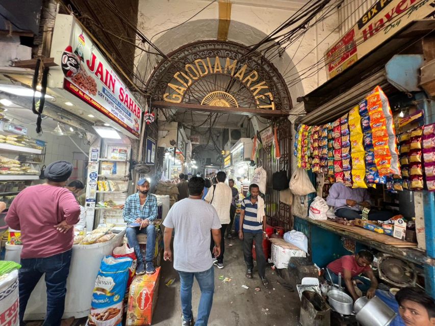 Old Delhi: Private Tour of Chandni Chowk, Tuk Tuk & Food - India Gate and the drive through New Delhi