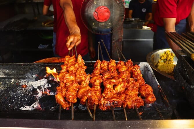 Old Delhi Street Food and Spice Market Tour - Why Old Delhi works best as a food tour