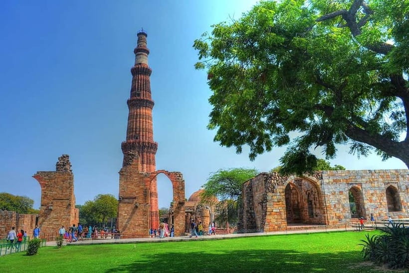 Old & New Delhi Full or Halfday Guided Tour with Street Food - India Gate and New Delhi’s Government District
