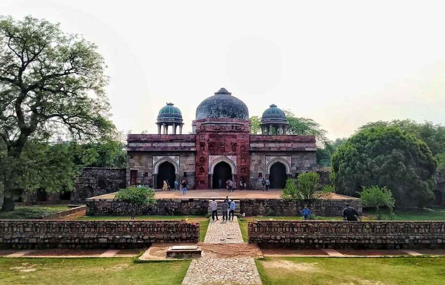 Old & New Delhi Private Day Tour with Expert Guide - Chandni Chowk by tuk-tuk and on foot