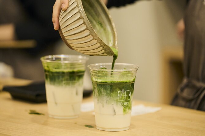 Osaka: 2-Hour Nightlife District Walking & Local Food Culture - What the guides add to the walk