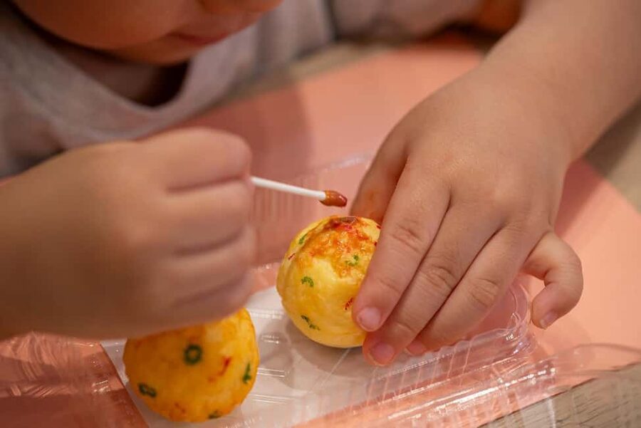 Osaka: Takoyaki Keychain and Magnet-Food Replica Workshop - The first stage: shaping a realistic food replica