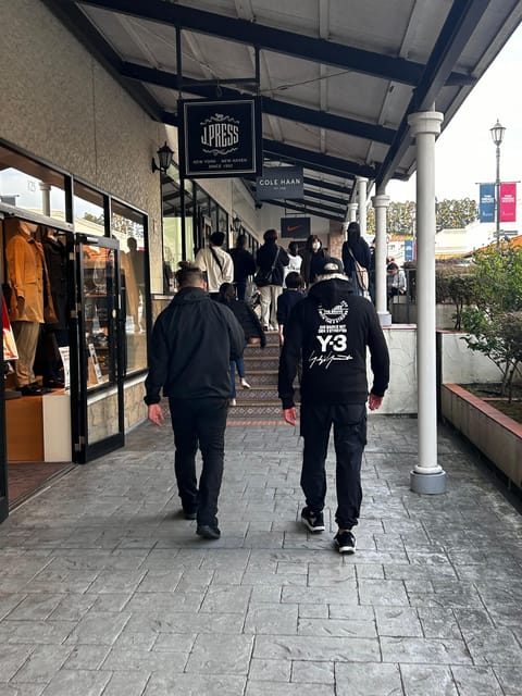Outlet Shopping and Yatai Tour - How customization changes the experience