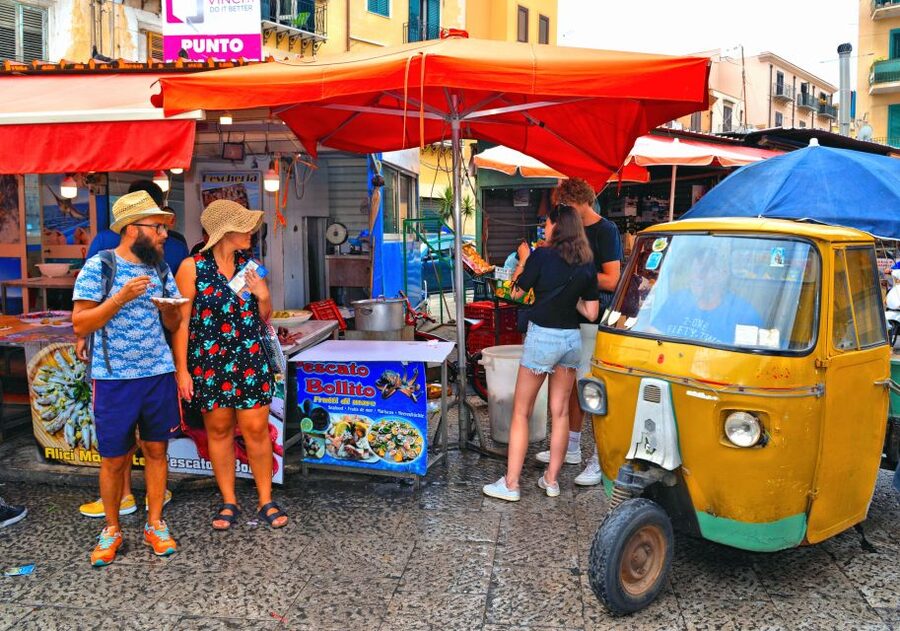 Palermo Sicilian Street Food Tour: Small Group with a Local - Cannoli, pastries, and a cool finish