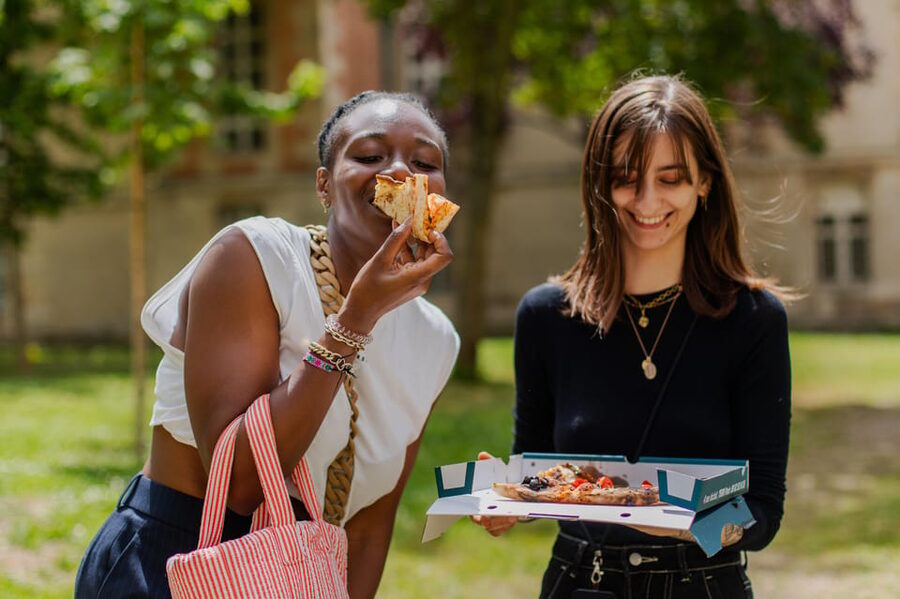 Paris: Vegan Food Tour (Street-food edition) - Finishing with dessert and a café drink