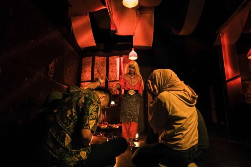 Petaling Jaya: Hauntu The Curve Admission Ticket - Dark corridors, crafted rooms, and realistic props