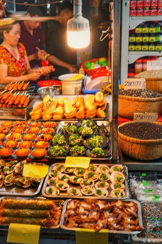 Phu Quoc: Street Food Tour - Meeting at Seashells Phu Quoc Hotel at 7 PM