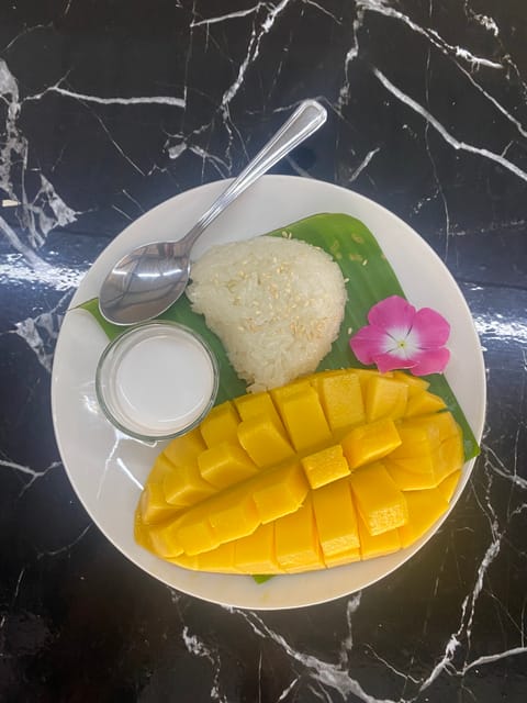 Phuket foodie tour+ Thai cooking class + Local food tasting - Shopping for ingredients at a local market