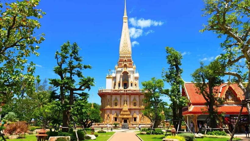 Phuket: Full Day City Tour with Night Market - Wat Chalong gives the day its cultural center