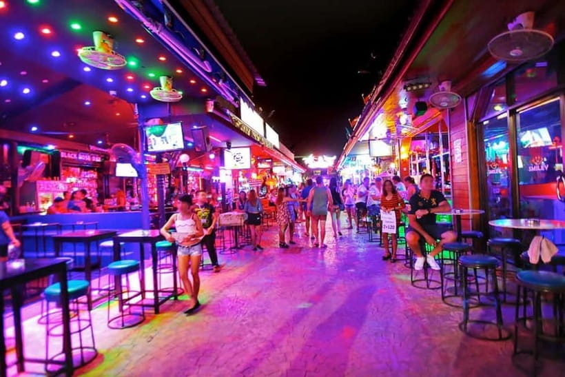 Phuket: Sunset, Beach, and Nightlife Tour with Local Food - One evening, four different Phuket moods