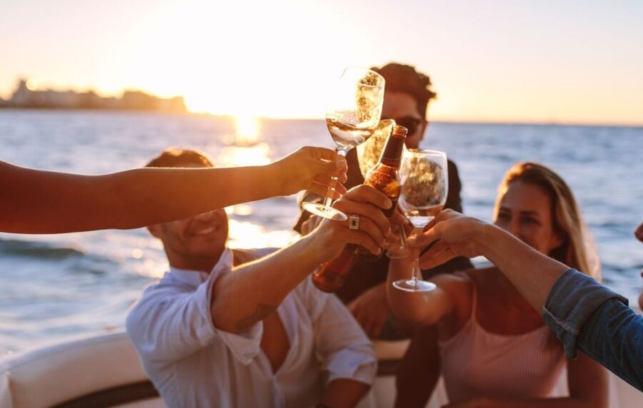 Polignano a Mare: Catamaran Tour with Aperitif & Local Food - Key points to know before boarding