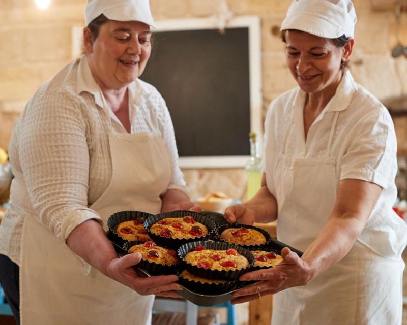 Polignano a Mare: Street Food Tour with Tastings and Wine - Meeting at Pugliamare and starting in the old town