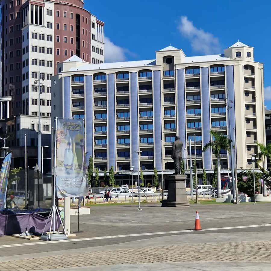 Port Louis: City Tour with Street Food Tasting - Why Port Louis Works Best as a Guided Day