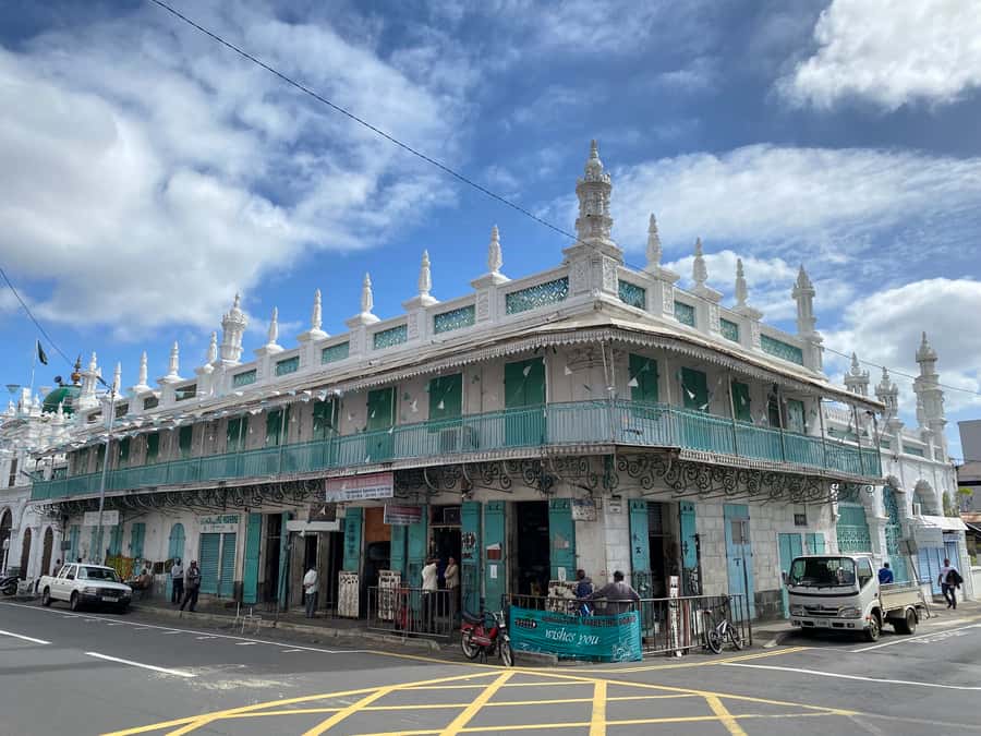 Port Louis: Private Guided Tour and Street Food Tasting - Aapravasi Ghat and Mauritius’s migration story