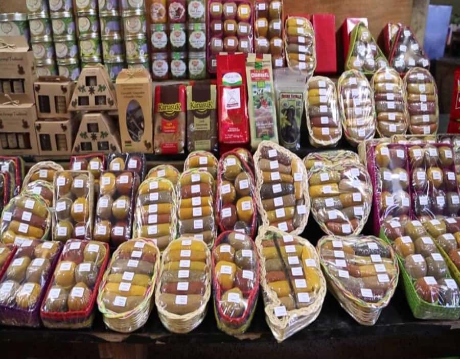 Port Louis: Private Guided Tour and Street Food Tasting - Practical details for a smoother day