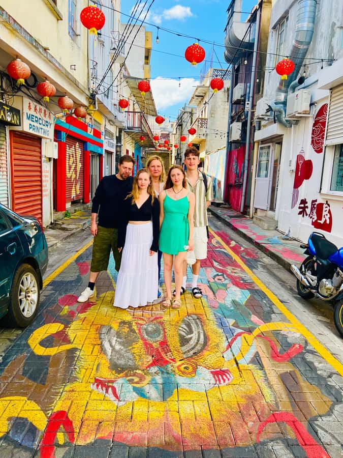 Port Louis: Street Food & City Tour - Heat, rain, and the practical side of the walk