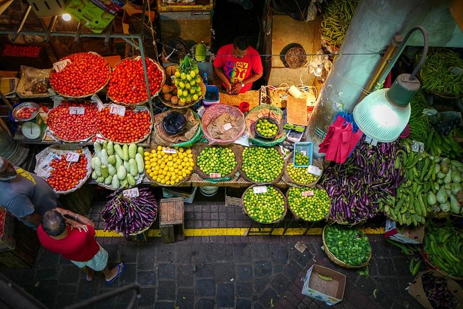 Port-Louis Street Food Tour - Central Market: fruit, juice, and everyday Port Louis