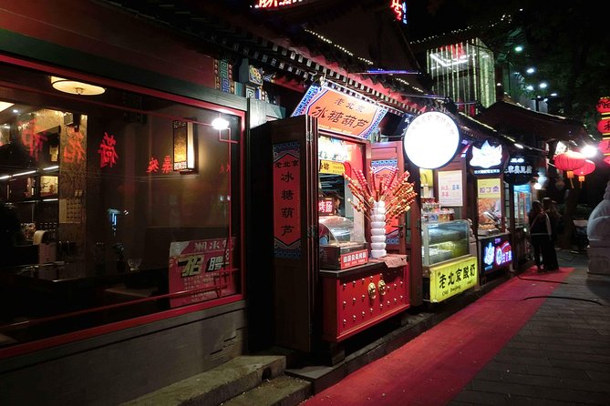 Private Beijing Night Tour with Mr. Shi's Dumplings, Great Leap Brewing and Houhai Lake - Walking Nanluoguxiang after dinner