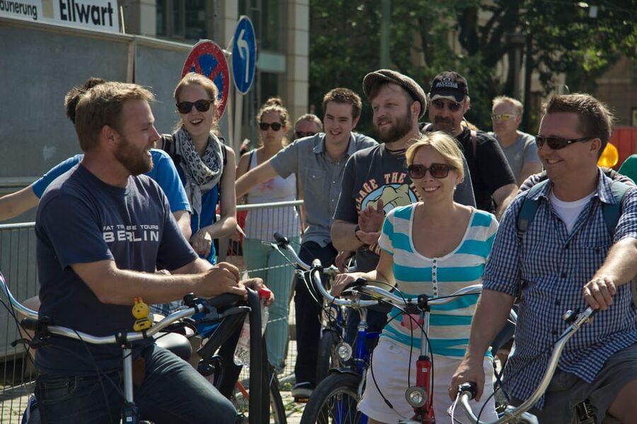 Private Berlin Street Food Bike Tour - Prenzlauer Berg by comfortable city bike