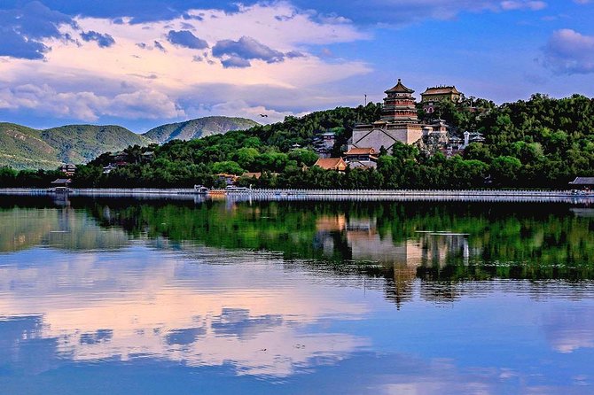 Private Day Tour: Lama Temple, Summer Palace and Hutong Dumpling Lunch - The silk workshop: useful context, with a shopping question