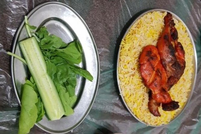 Private Dubai Street Food Tour . - Finishing with Lebanese and oriental food