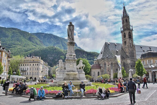 Private Food Walking Tour in Bolzano - Via dei Bottai connects food with old inns
