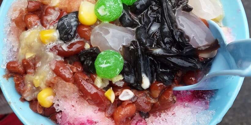 Private Half Day Penang Tasty Local Street Food Tour - A market stop with more than one food culture