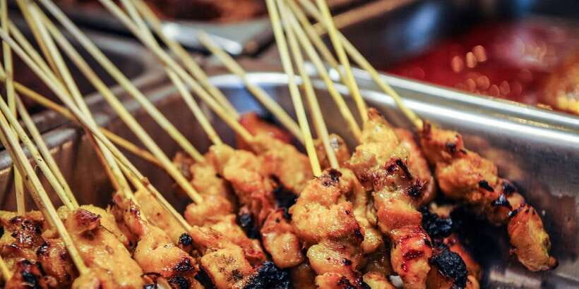 Private Half Day Penang Tasty Local Street Food Tour - Your guide can make or break the afternoon