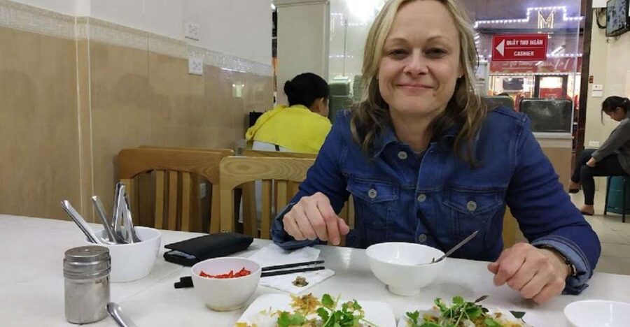 Private hidden Hanoi street food walking tour with a local - Key points at a glance