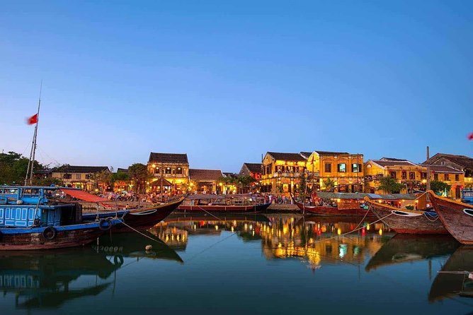 Private HoiAn Ancient Town Night Market Street food tour by Night - The food stops: what you may taste