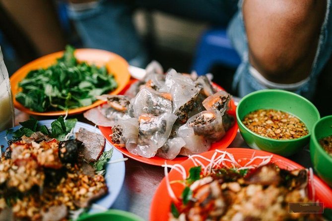 (Private/Motor/Cutural) Street food experience in Hanoi old quarter - Hoan Kiem Lake gives the food walk a center