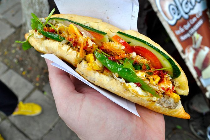(Private/Motor/Cutural) Street food experience in Hanoi old quarter - What each dish adds to the evening