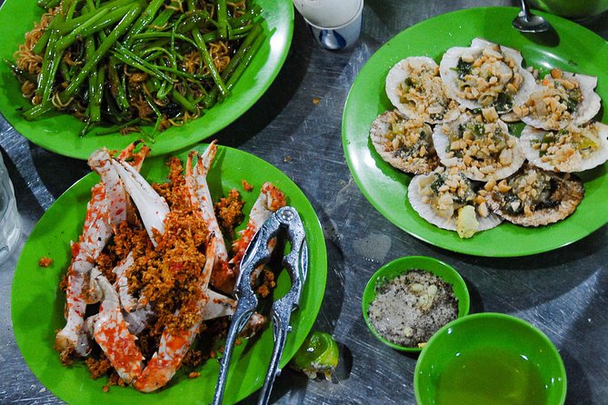 Private Street Food Motorbike Tour in Ho Chi Minh City - Why a motorbike is the right way to see Saigon after dark