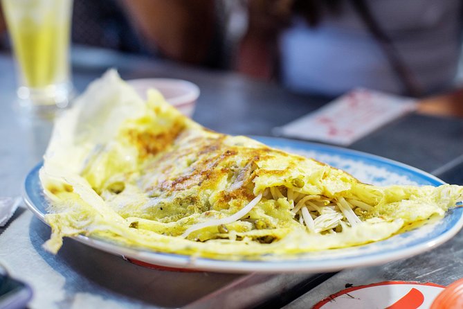 Private Street Food Tour by Scooter in Ho Chi Minh City - Seeing old Saigon at Nguyen Thien Thuat Apartments