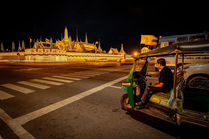 Private Tour : Bangkok Night Private Tuk Tuk Tour and Street food - Chao Phraya views from a rooftop bar