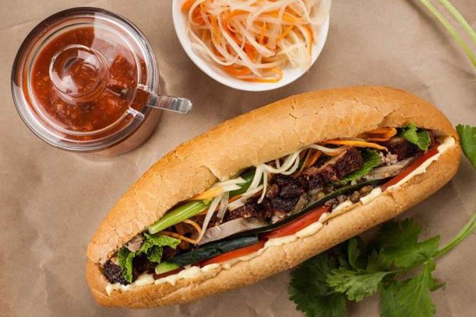 Private Tour: Hanoi walking street food tour in night - How the experience compares with the praise it receives