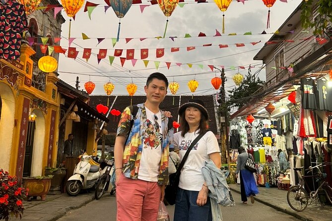 Private Tour HOI AN WALKING STREET FOOD - Small details that affect your evening