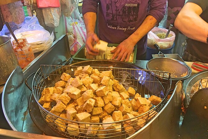 [Private Tour] Shilin Night Market Walking Tour With a Private Tour Guide (2-hr) - Families, solo visitors, and food-shy guests