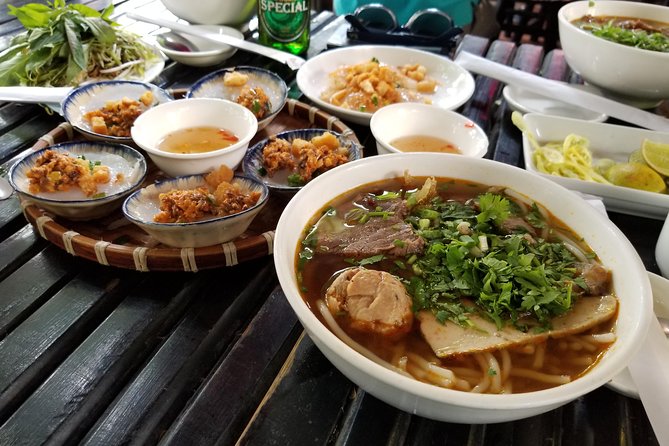 PRIVATE Walking STREET FOOD with GIRLPOWER locals - A 6:00 pm start in Ho Chi Minh City